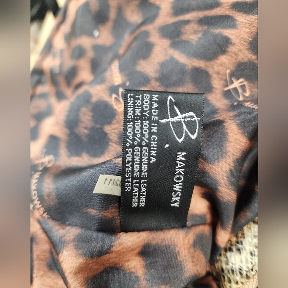 B. MAKOWSKY Shoulder snakeskin Hand Bag leather purse .Like new condition. - Picture 8 of 11